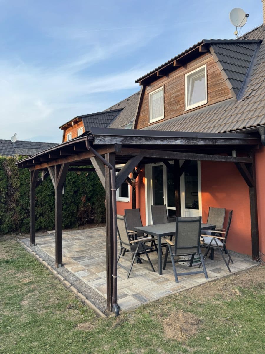 Prenájom domu 119 m², pozemok 455 m², Průběžná, Nupaky, Středočeský kraj Prenájom domu 119 m², pozemok 455 m², Průběžná, Nupaky, Středočeský kraj