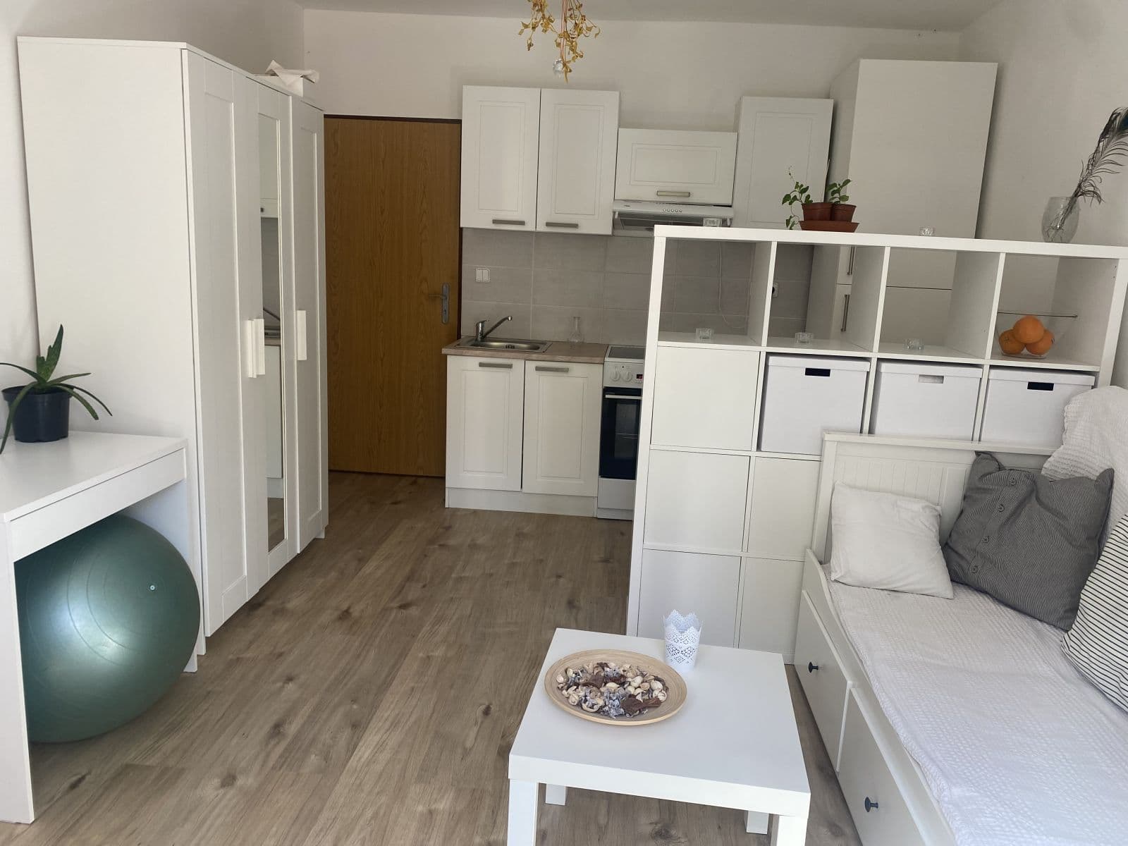 Prenájom bytu 1-izbový 28 m², Buštěhradská, Praha, Praha Prenájom bytu 1-izbový 28 m², Buštěhradská, Praha, Praha