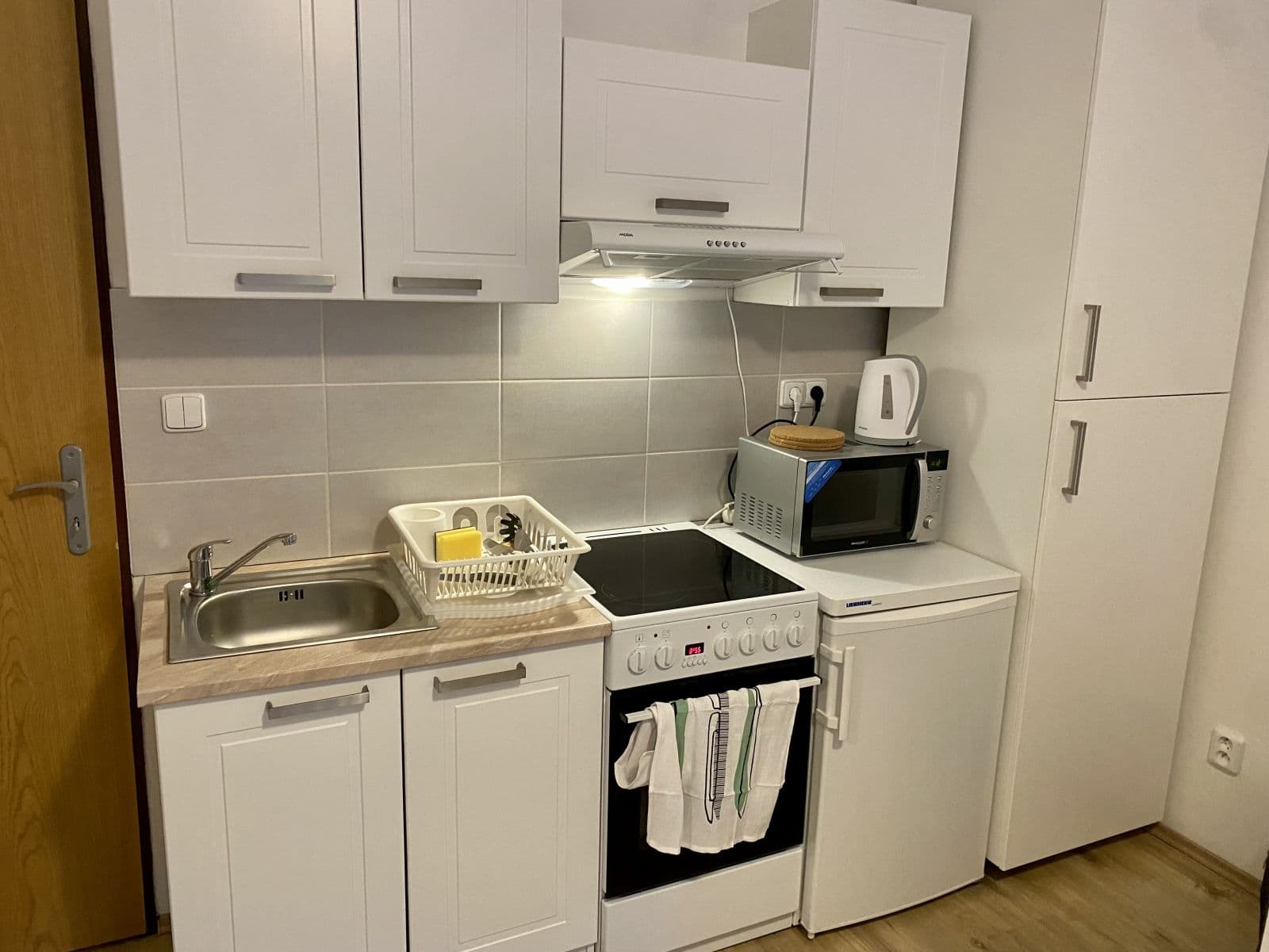 Prenájom bytu 1-izbový 28 m², Buštěhradská, Praha, Praha Prenájom bytu 1-izbový 28 m², Buštěhradská, Praha, Praha