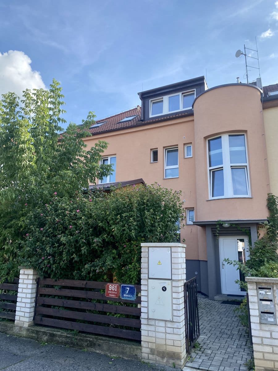 Prenájom bytu 1-izbový 28 m², Buštěhradská, Praha, Praha Prenájom bytu 1-izbový 28 m², Buštěhradská, Praha, Praha