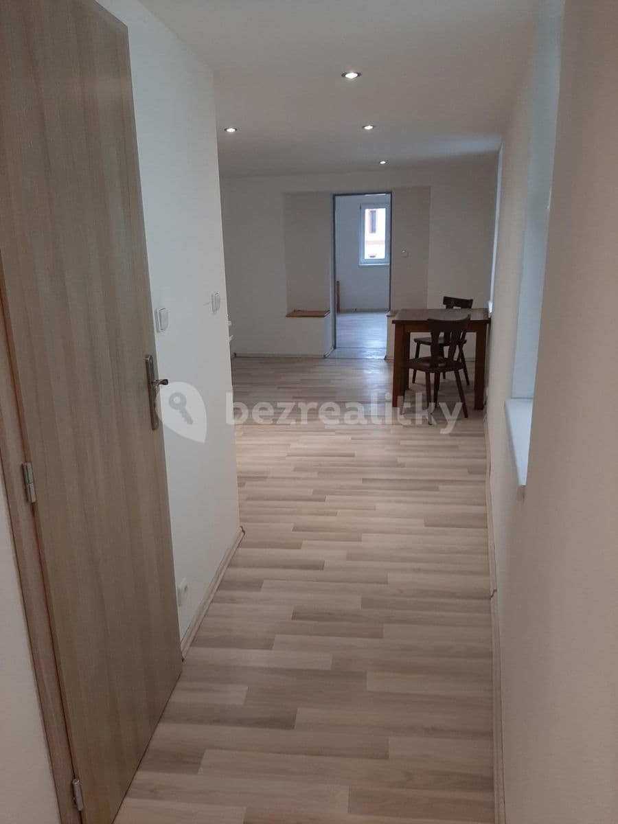Prenájom bytu 2-izbový 45 m², Krále Jiřího, Český Brod, Středočeský kraj Prenájom bytu 2-izbový 45 m², Krále Jiřího, Český Brod, Středočeský kraj