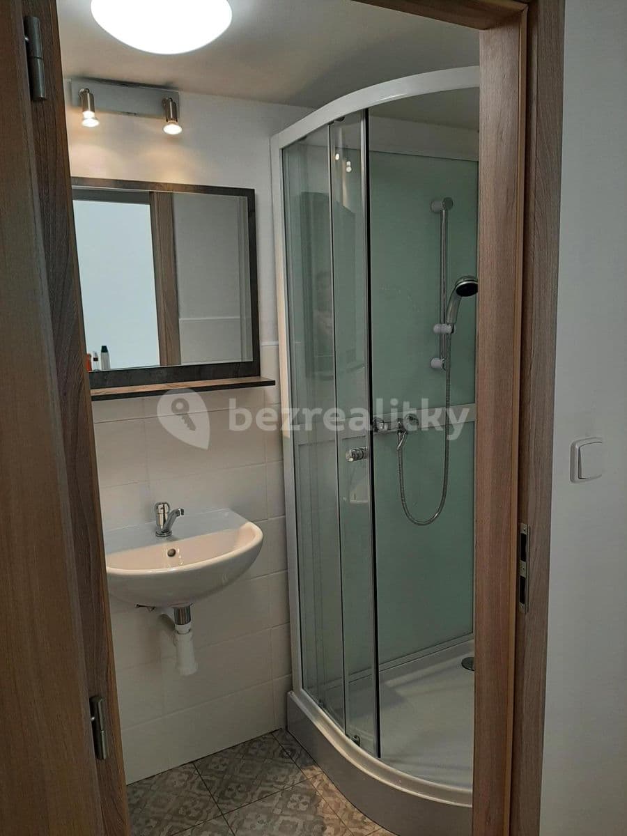 Prenájom bytu 2-izbový 45 m², Krále Jiřího, Český Brod, Středočeský kraj Prenájom bytu 2-izbový 45 m², Krále Jiřího, Český Brod, Středočeský kraj