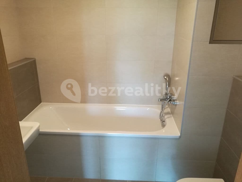 Prenájom bytu 2-izbový 63 m², Zvěřinova, Praha, Praha Prenájom bytu 2-izbový 63 m², Zvěřinova, Praha, Praha