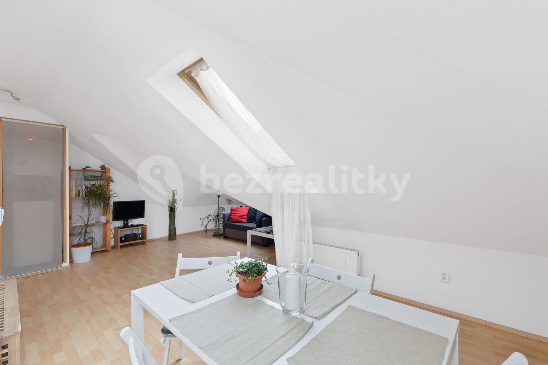 Prenájom bytu 3-izbový 84 m², Matoušova, Praha, Praha Prenájom bytu 3-izbový 84 m², Matoušova, Praha, Praha