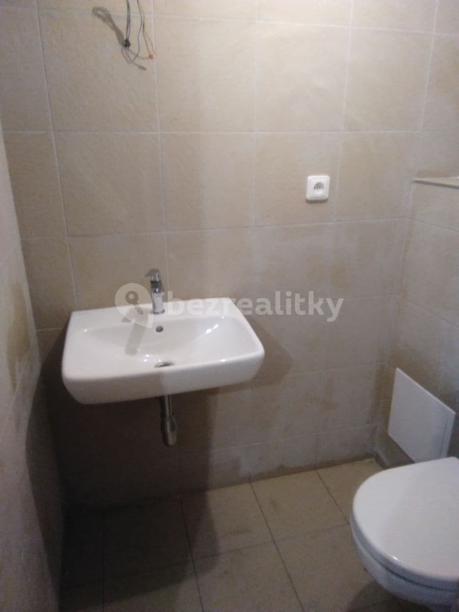 Prenájom bytu 1-izbový 19 m², Libčice nad Vltavou, Středočeský kraj Prenájom bytu 1-izbový 19 m², Libčice nad Vltavou, Středočeský kraj