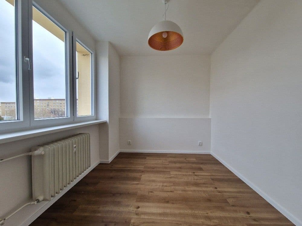 Prenájom bytu 1-izbový 44 m², Litevská, Praha, Praha Prenájom bytu 1-izbový 44 m², Litevská, Praha, Praha