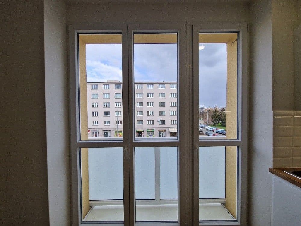 Prenájom bytu 1-izbový 44 m², Litevská, Praha, Praha Prenájom bytu 1-izbový 44 m², Litevská, Praha, Praha