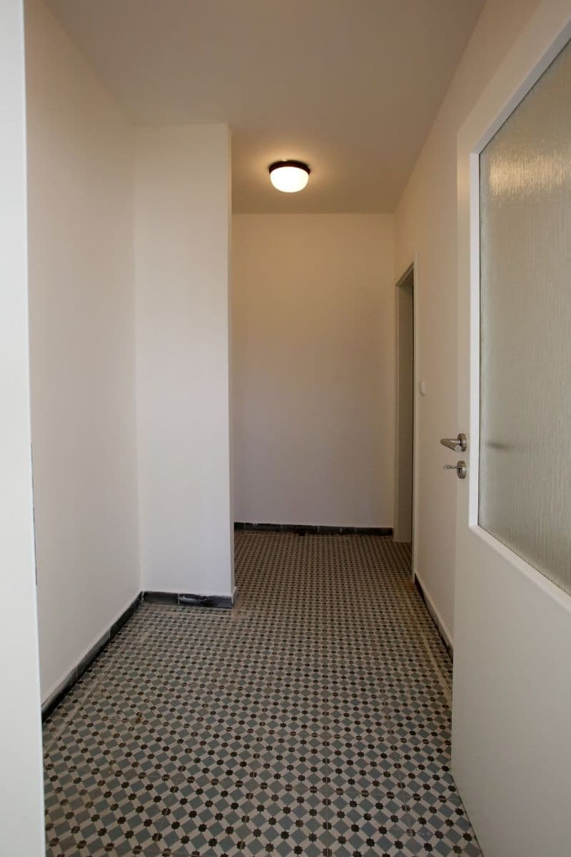 Prenájom bytu 1-izbový 27 m², Tyršova, Písek, Jihočeský kraj Prenájom bytu 1-izbový 27 m², Tyršova, Písek, Jihočeský kraj