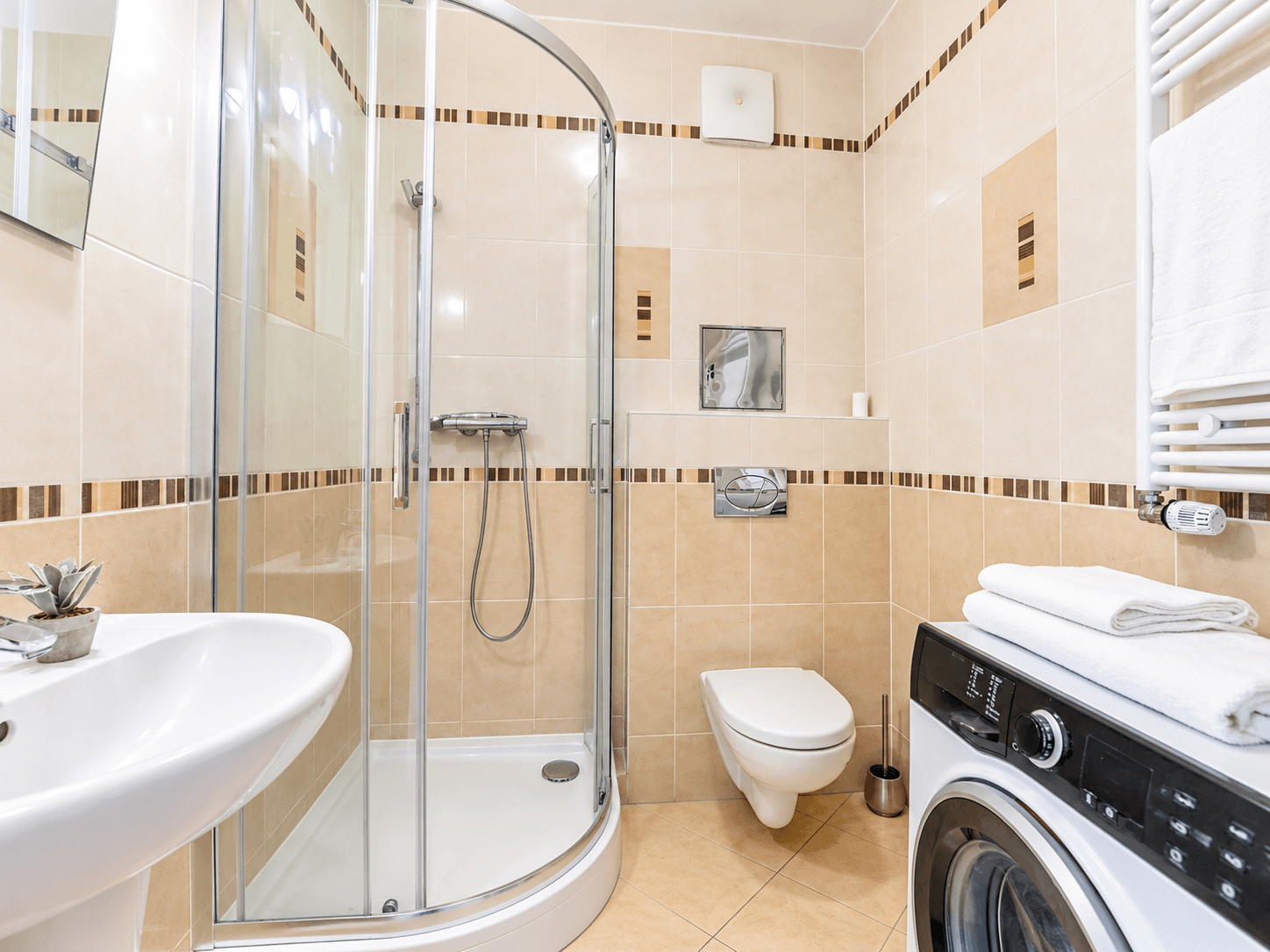 Prenájom bytu 1-izbový 46 m², Nademlejnská, Praha, Praha Prenájom bytu 1-izbový 46 m², Nademlejnská, Praha, Praha