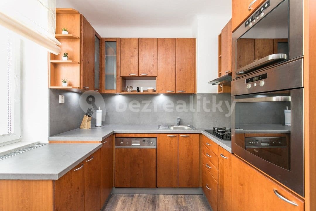 Prenájom bytu 2-izbový 61 m², Kladenská, Praha, Praha Prenájom bytu 2-izbový 61 m², Kladenská, Praha, Praha