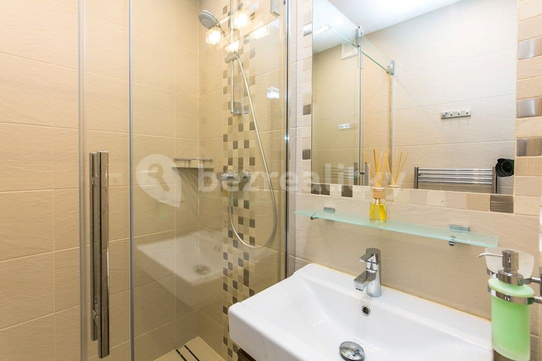 Prenájom bytu 2-izbový 61 m², Kladenská, Praha, Praha Prenájom bytu 2-izbový 61 m², Kladenská, Praha, Praha