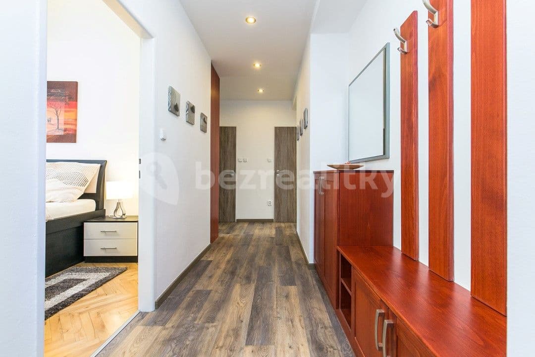 Prenájom bytu 2-izbový 61 m², Kladenská, Praha, Praha Prenájom bytu 2-izbový 61 m², Kladenská, Praha, Praha