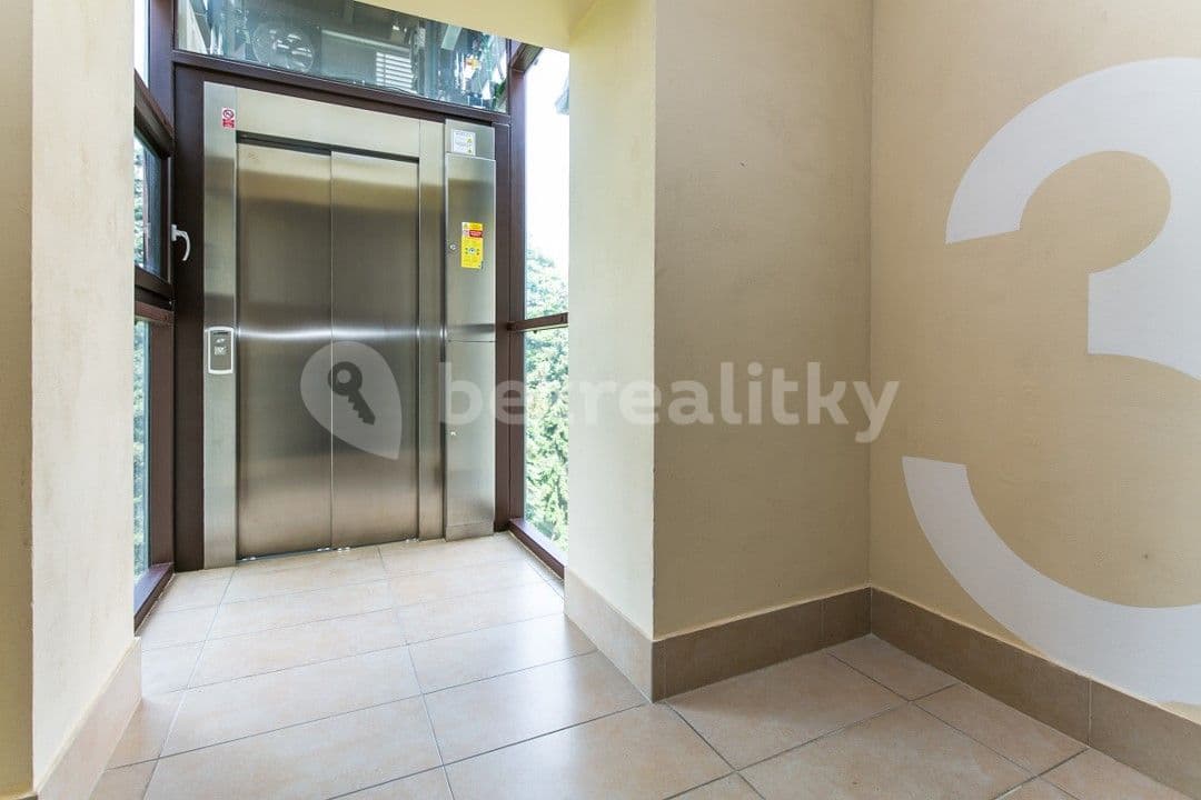 Prenájom bytu 2-izbový 61 m², Kladenská, Praha, Praha Prenájom bytu 2-izbový 61 m², Kladenská, Praha, Praha