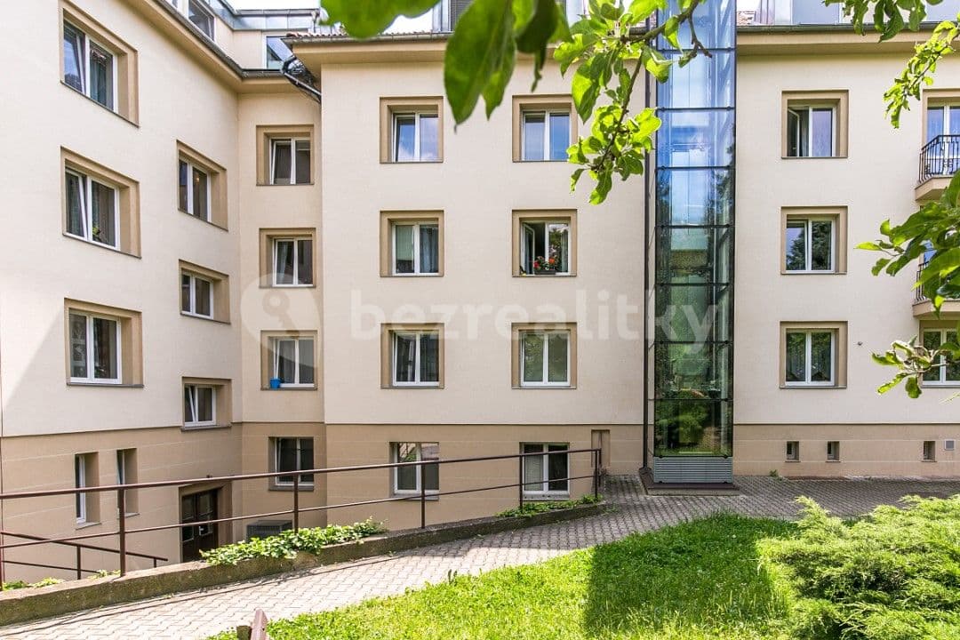 Prenájom bytu 2-izbový 61 m², Kladenská, Praha, Praha Prenájom bytu 2-izbový 61 m², Kladenská, Praha, Praha