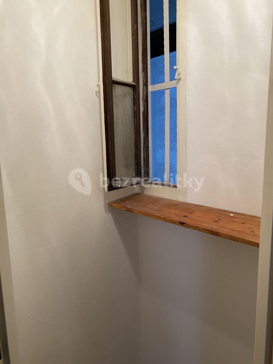 Prenájom bytu 3-izbový 76 m², U Nikolajky, Praha, Praha Prenájom bytu 3-izbový 76 m², U Nikolajky, Praha, Praha