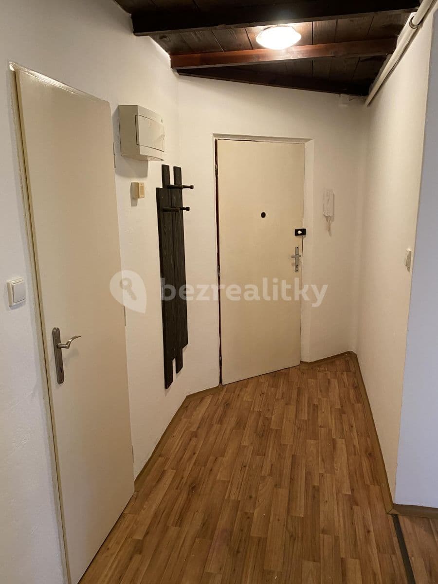 Prenájom bytu 3-izbový 76 m², U Nikolajky, Praha, Praha Prenájom bytu 3-izbový 76 m², U Nikolajky, Praha, Praha
