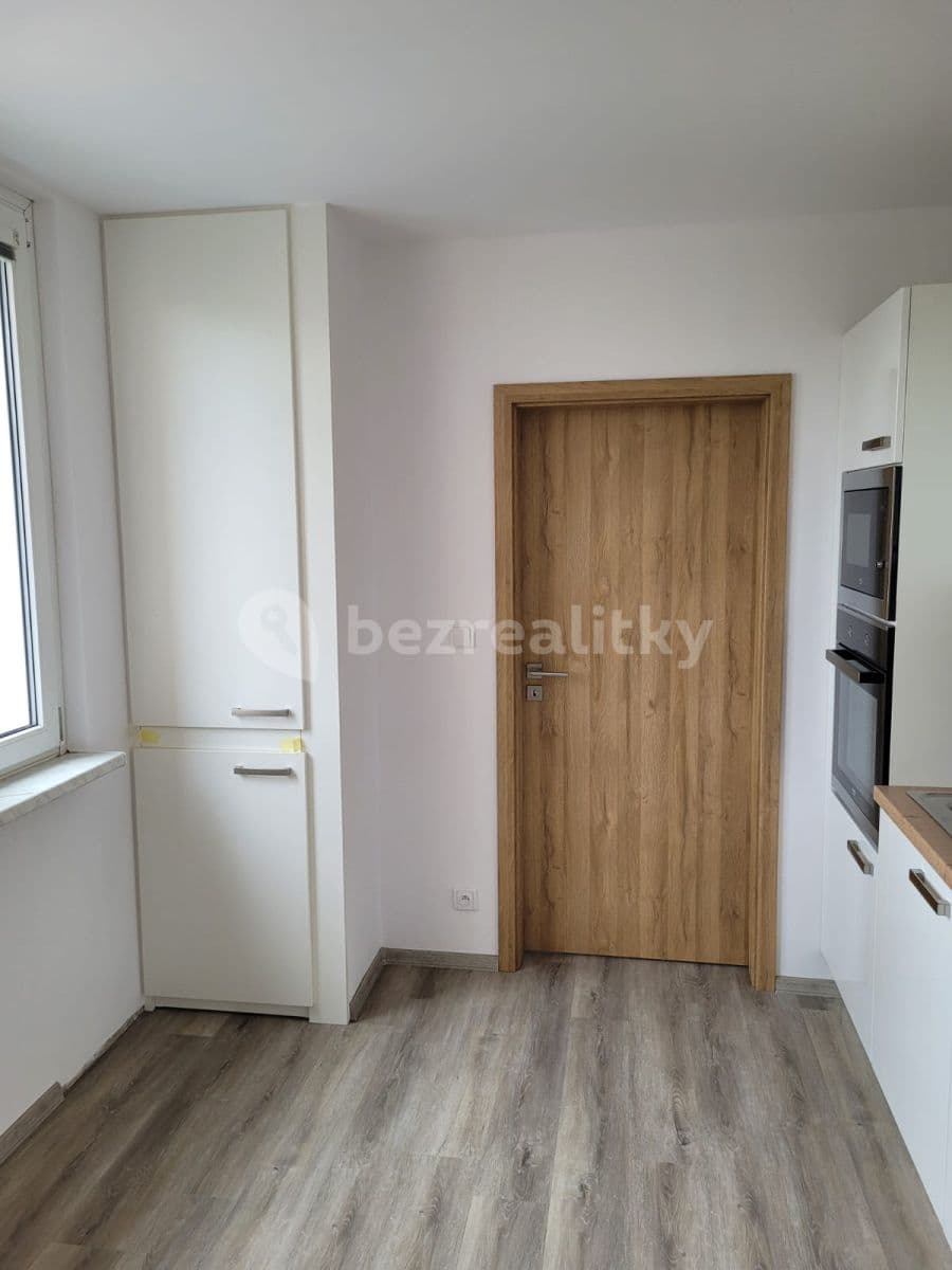Prenájom bytu 3-izbový 61 m², Horská, Rožnov pod Radhoštěm, Zlínský kraj Prenájom bytu 3-izbový 61 m², Horská, Rožnov pod Radhoštěm, Zlínský kraj