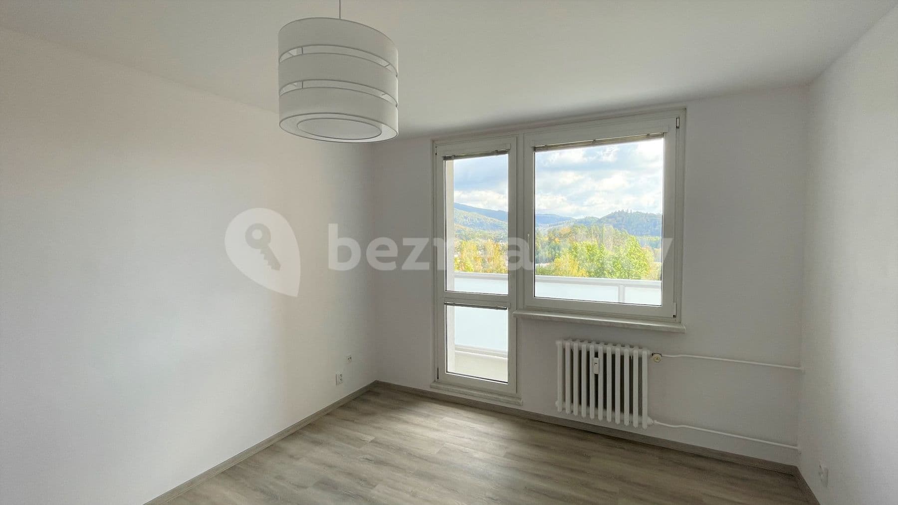 Prenájom bytu 3-izbový 61 m², Horská, Rožnov pod Radhoštěm, Zlínský kraj Prenájom bytu 3-izbový 61 m², Horská, Rožnov pod Radhoštěm, Zlínský kraj