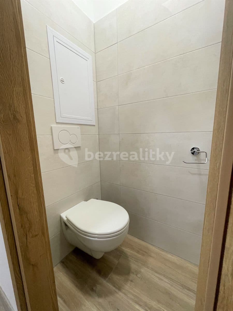 Prenájom bytu 3-izbový 61 m², Horská, Rožnov pod Radhoštěm, Zlínský kraj Prenájom bytu 3-izbový 61 m², Horská, Rožnov pod Radhoštěm, Zlínský kraj