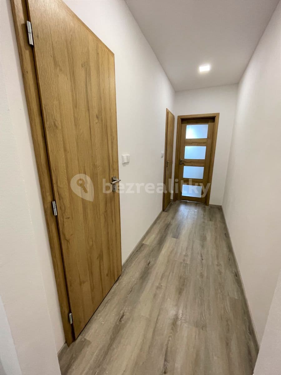 Prenájom bytu 3-izbový 61 m², Horská, Rožnov pod Radhoštěm, Zlínský kraj Prenájom bytu 3-izbový 61 m², Horská, Rožnov pod Radhoštěm, Zlínský kraj