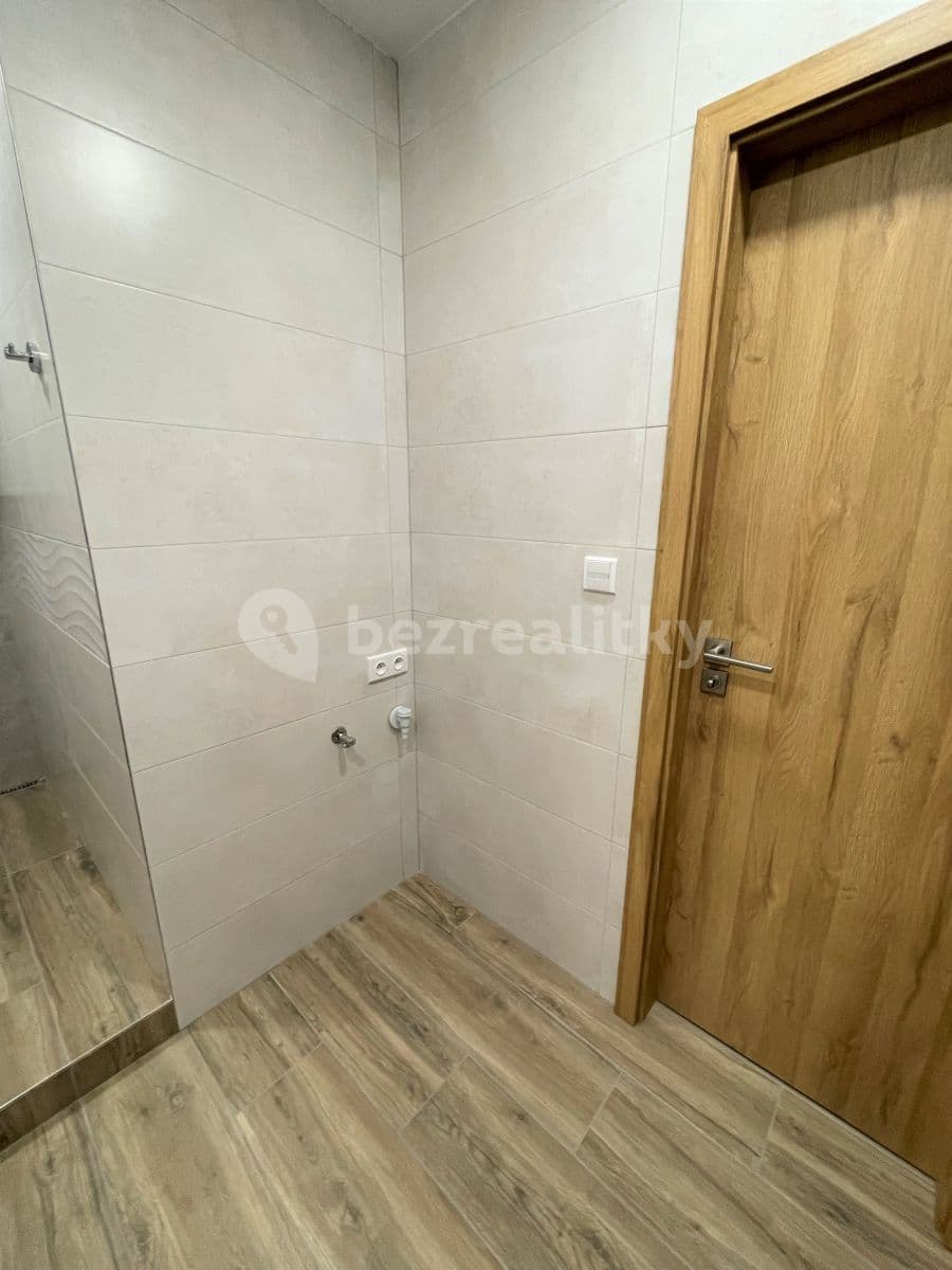 Prenájom bytu 3-izbový 61 m², Horská, Rožnov pod Radhoštěm, Zlínský kraj Prenájom bytu 3-izbový 61 m², Horská, Rožnov pod Radhoštěm, Zlínský kraj