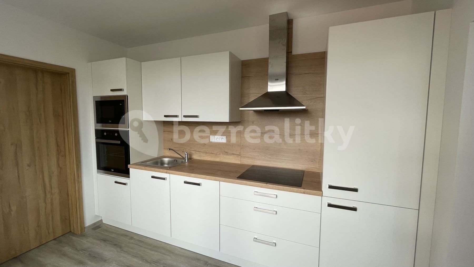 Prenájom bytu 3-izbový 61 m², Horská, Rožnov pod Radhoštěm, Zlínský kraj Prenájom bytu 3-izbový 61 m², Horská, Rožnov pod Radhoštěm, Zlínský kraj