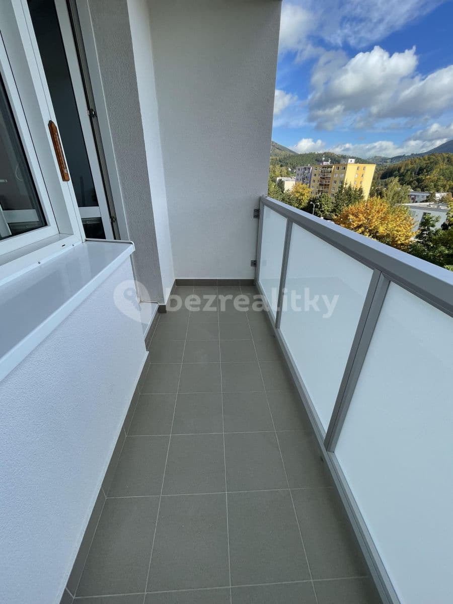 Prenájom bytu 3-izbový 61 m², Horská, Rožnov pod Radhoštěm, Zlínský kraj Prenájom bytu 3-izbový 61 m², Horská, Rožnov pod Radhoštěm, Zlínský kraj