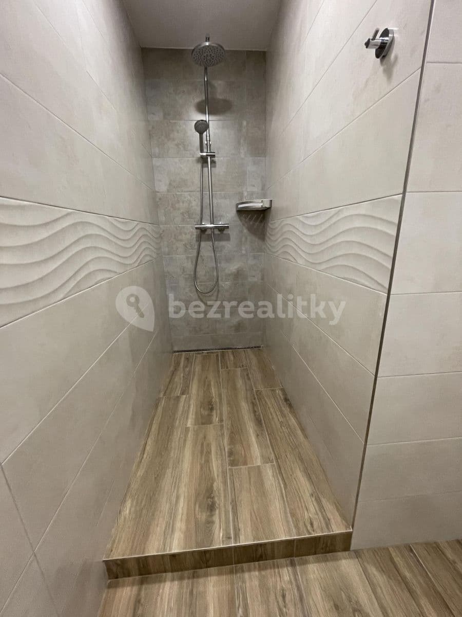 Prenájom bytu 3-izbový 61 m², Horská, Rožnov pod Radhoštěm, Zlínský kraj Prenájom bytu 3-izbový 61 m², Horská, Rožnov pod Radhoštěm, Zlínský kraj