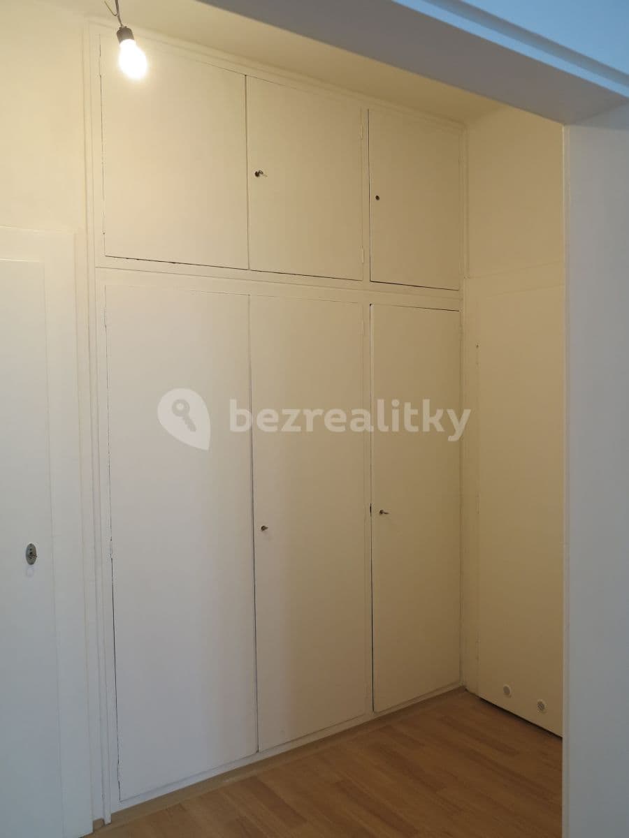 Prenájom bytu 2-izbový 46 m², V Háji, Praha, Praha Prenájom bytu 2-izbový 46 m², V Háji, Praha, Praha