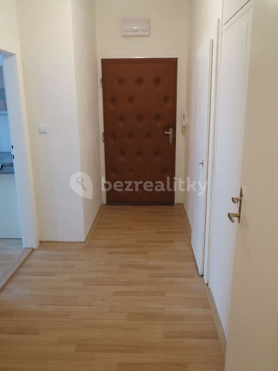 Prenájom bytu 2-izbový 46 m², V Háji, Praha, Praha Prenájom bytu 2-izbový 46 m², V Háji, Praha, Praha
