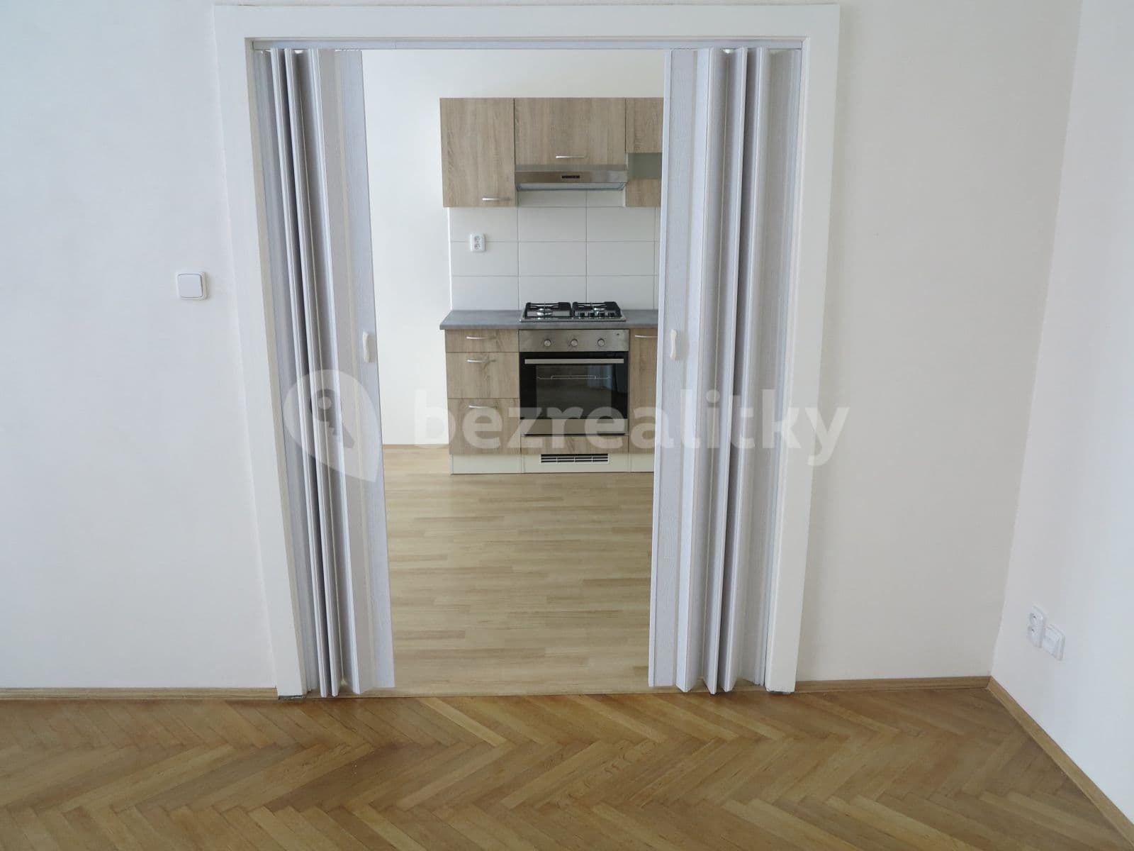 Prenájom bytu 2-izbový 46 m², V Háji, Praha, Praha Prenájom bytu 2-izbový 46 m², V Háji, Praha, Praha