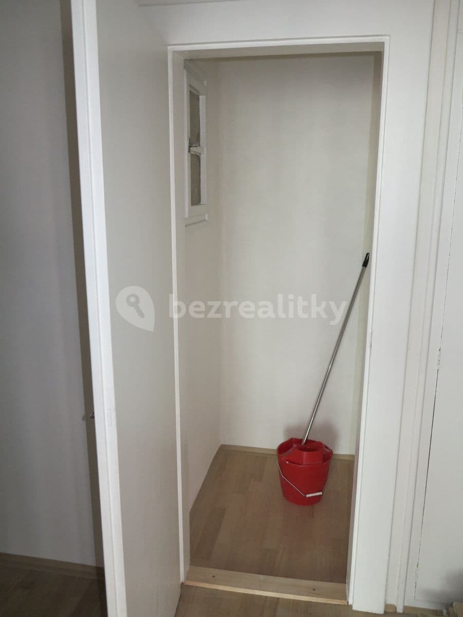 Prenájom bytu 2-izbový 46 m², V Háji, Praha, Praha Prenájom bytu 2-izbový 46 m², V Háji, Praha, Praha