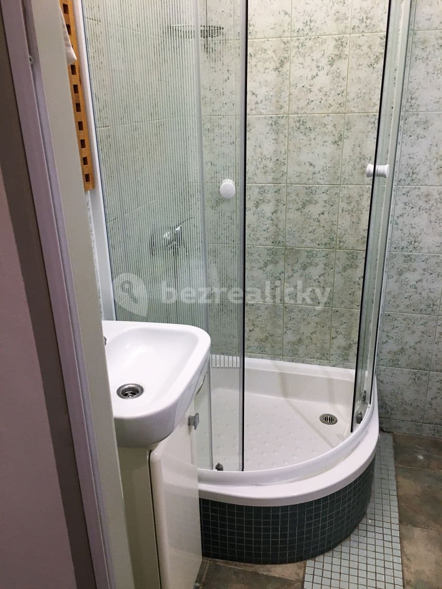 Prenájom bytu Garsoniéra 28 m², Měchenická, Praha, Praha Prenájom bytu Garsoniéra 28 m², Měchenická, Praha, Praha