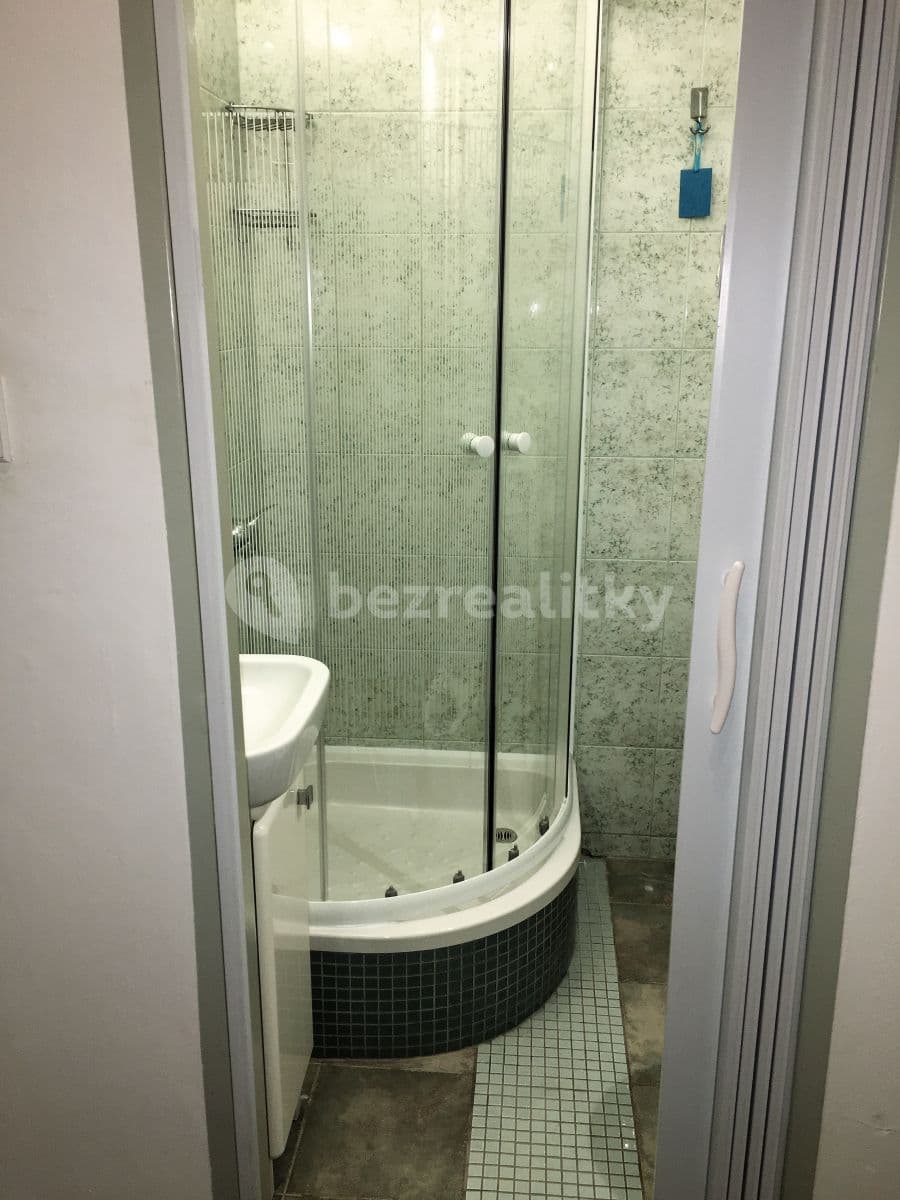 Prenájom bytu Garsoniéra 28 m², Měchenická, Praha, Praha Prenájom bytu Garsoniéra 28 m², Měchenická, Praha, Praha