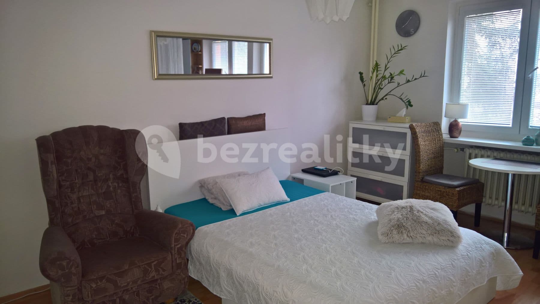 Prenájom bytu Garsoniéra 28 m², Měchenická, Praha, Praha Prenájom bytu Garsoniéra 28 m², Měchenická, Praha, Praha