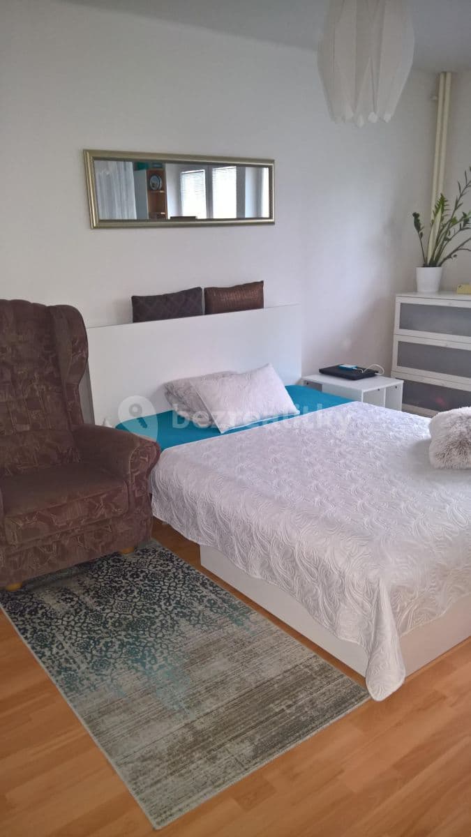 Prenájom bytu Garsoniéra 28 m², Měchenická, Praha, Praha Prenájom bytu Garsoniéra 28 m², Měchenická, Praha, Praha