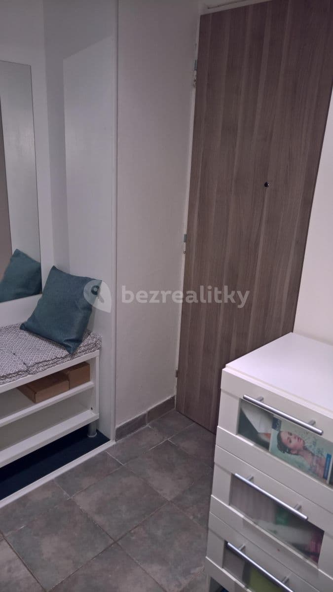 Prenájom bytu Garsoniéra 28 m², Měchenická, Praha, Praha Prenájom bytu Garsoniéra 28 m², Měchenická, Praha, Praha