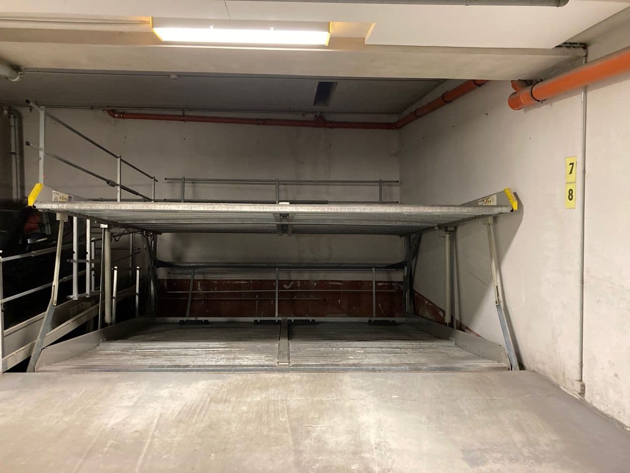 Prenájom garáže 12 m², Adamova, Praha, Praha Prenájom garáže 12 m², Adamova, Praha, Praha