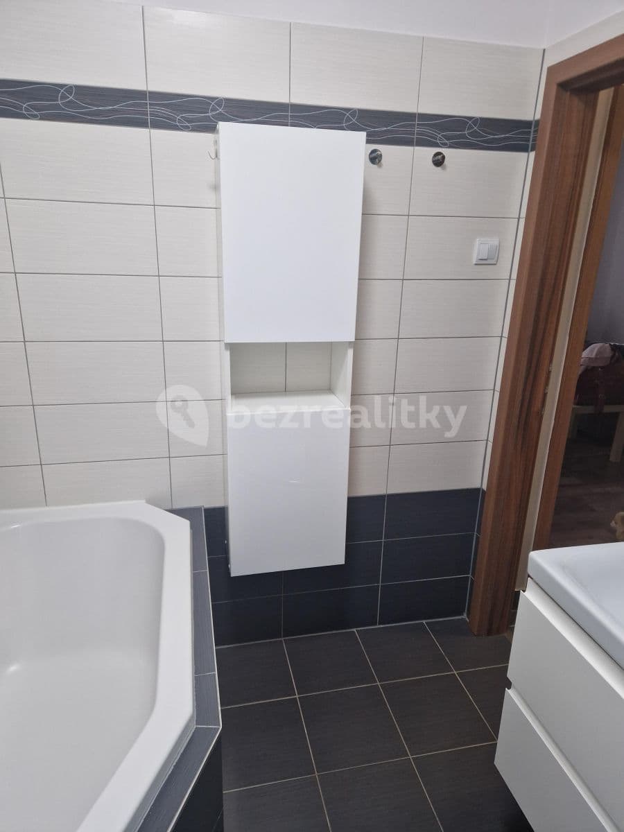 Prenájom bytu 3-izbový 56 m², Svojšovická, Praha, Praha Prenájom bytu 3-izbový 56 m², Svojšovická, Praha, Praha
