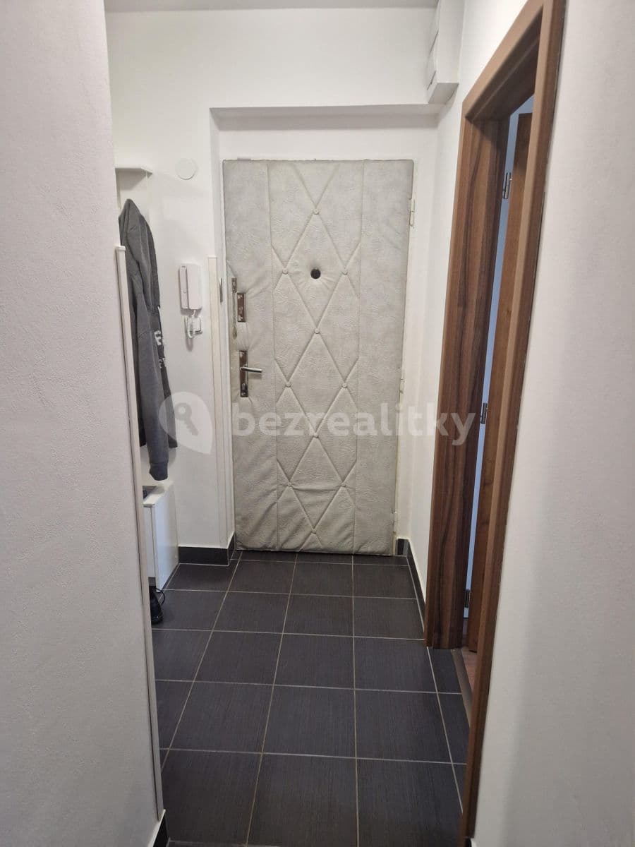 Prenájom bytu 3-izbový 56 m², Svojšovická, Praha, Praha Prenájom bytu 3-izbový 56 m², Svojšovická, Praha, Praha