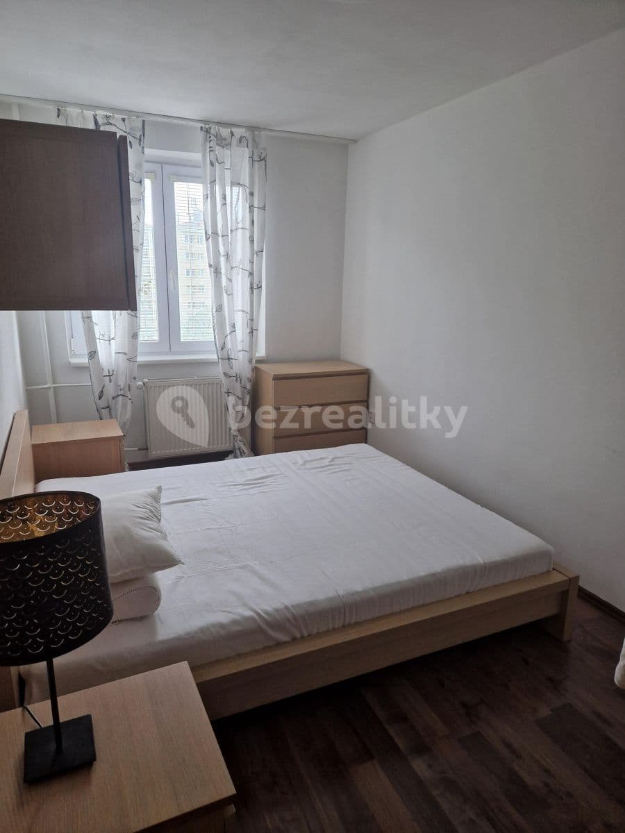 Prenájom bytu 3-izbový 56 m², Svojšovická, Praha, Praha Prenájom bytu 3-izbový 56 m², Svojšovická, Praha, Praha