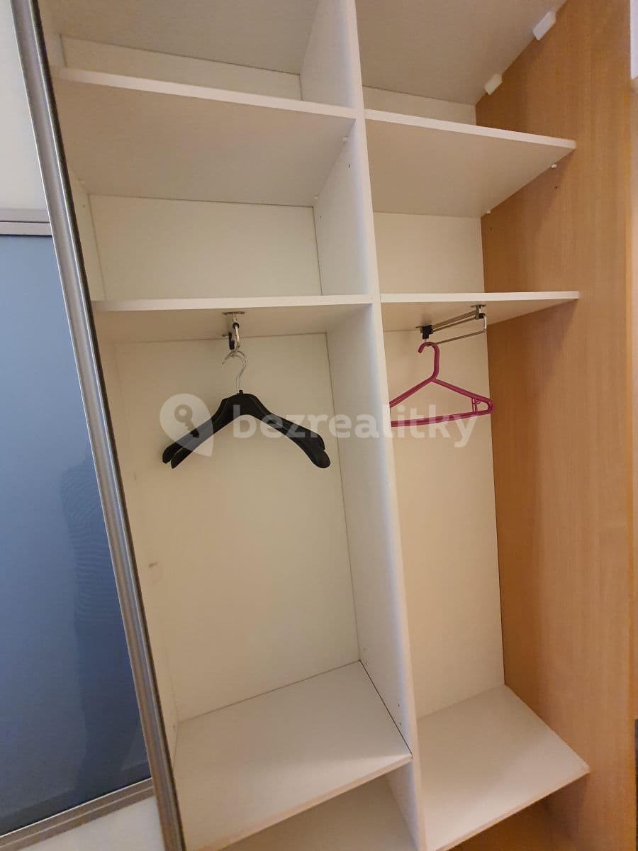 Prenájom bytu 2-izbový 53 m², Bratislavská, Praha, Praha Prenájom bytu 2-izbový 53 m², Bratislavská, Praha, Praha