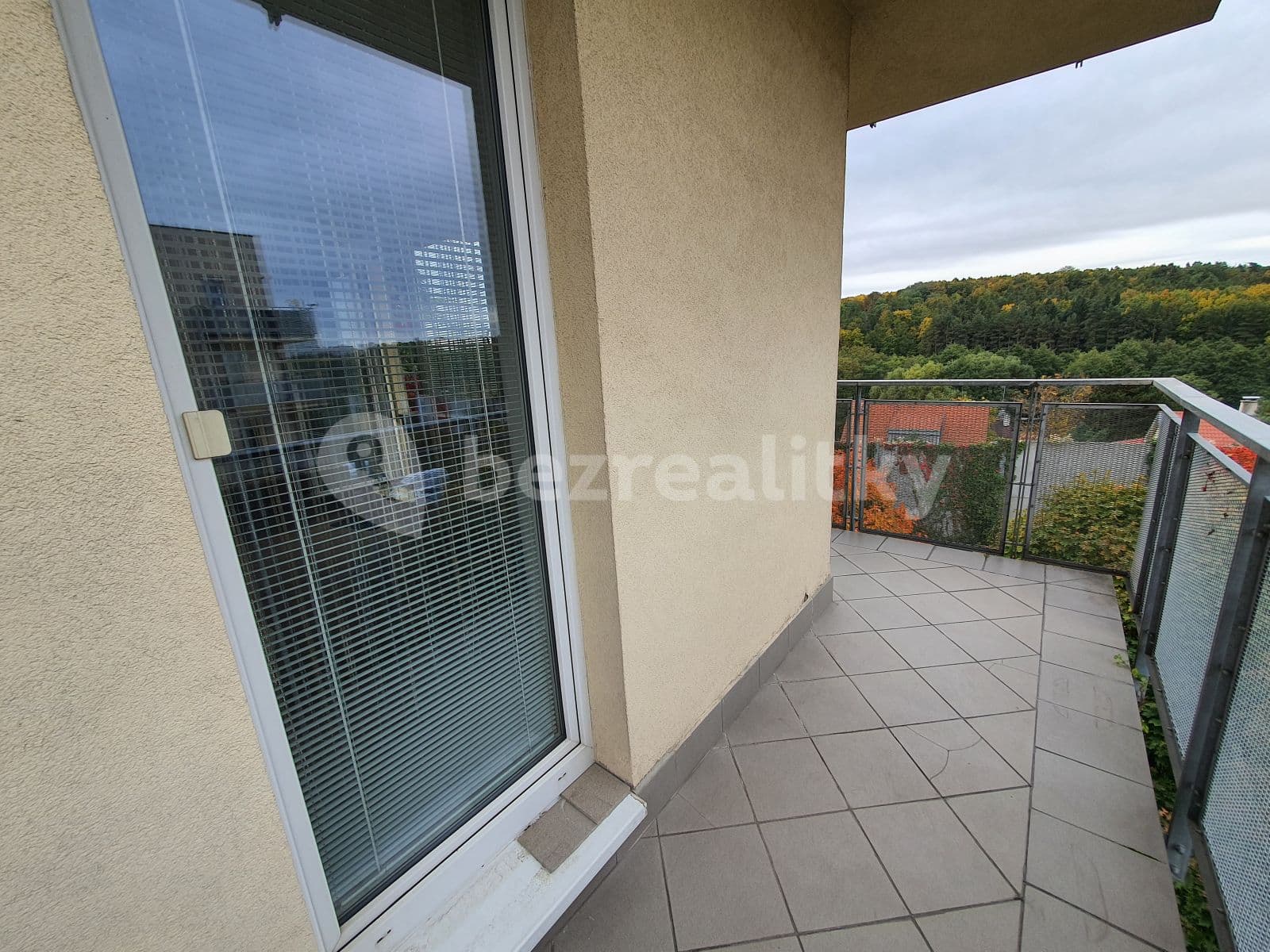 Prenájom bytu 2-izbový 53 m², Bratislavská, Praha, Praha Prenájom bytu 2-izbový 53 m², Bratislavská, Praha, Praha