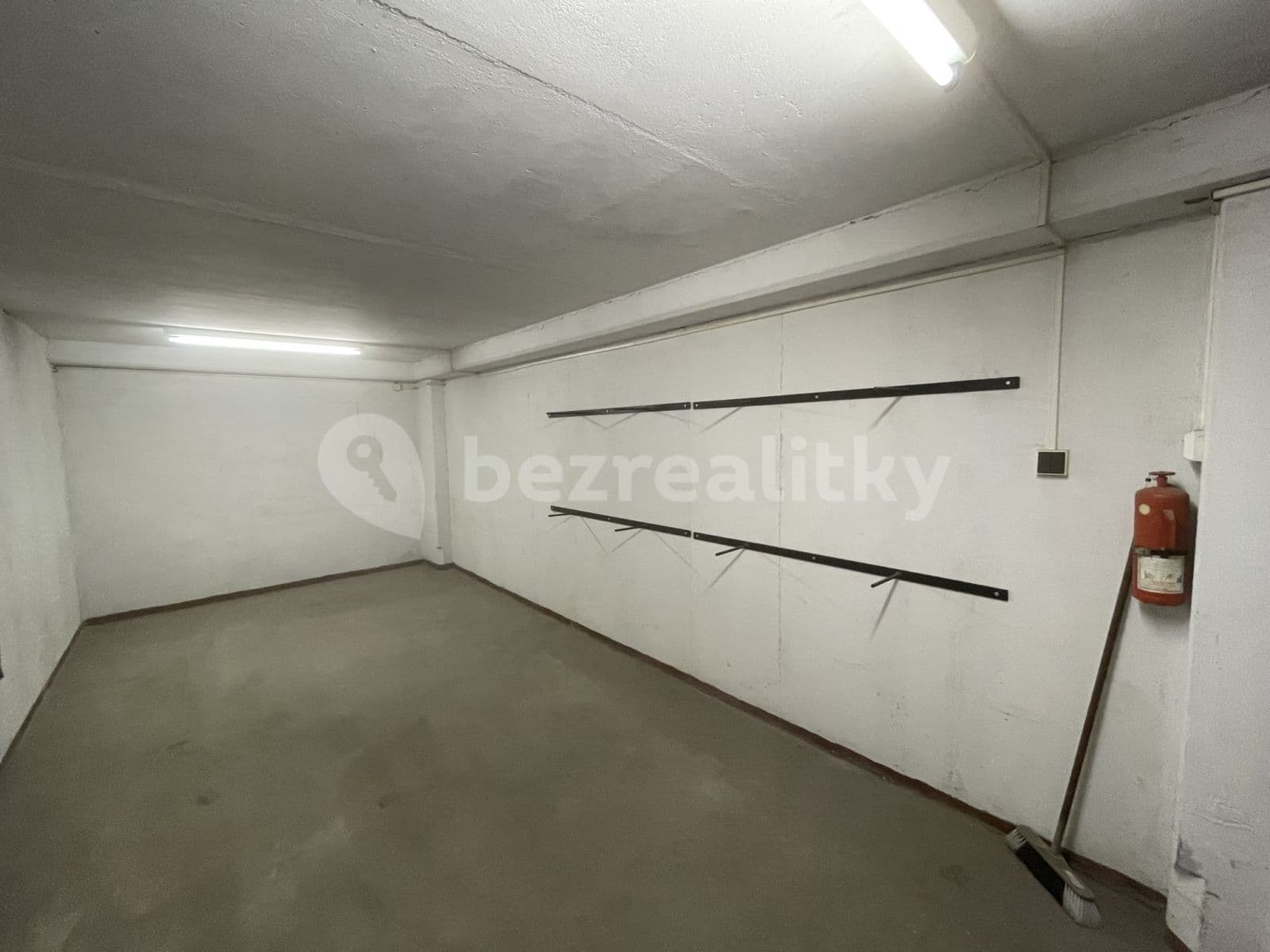 Prenájom garáže 19 m², Nušlova, Praha, Praha Prenájom garáže 19 m², Nušlova, Praha, Praha