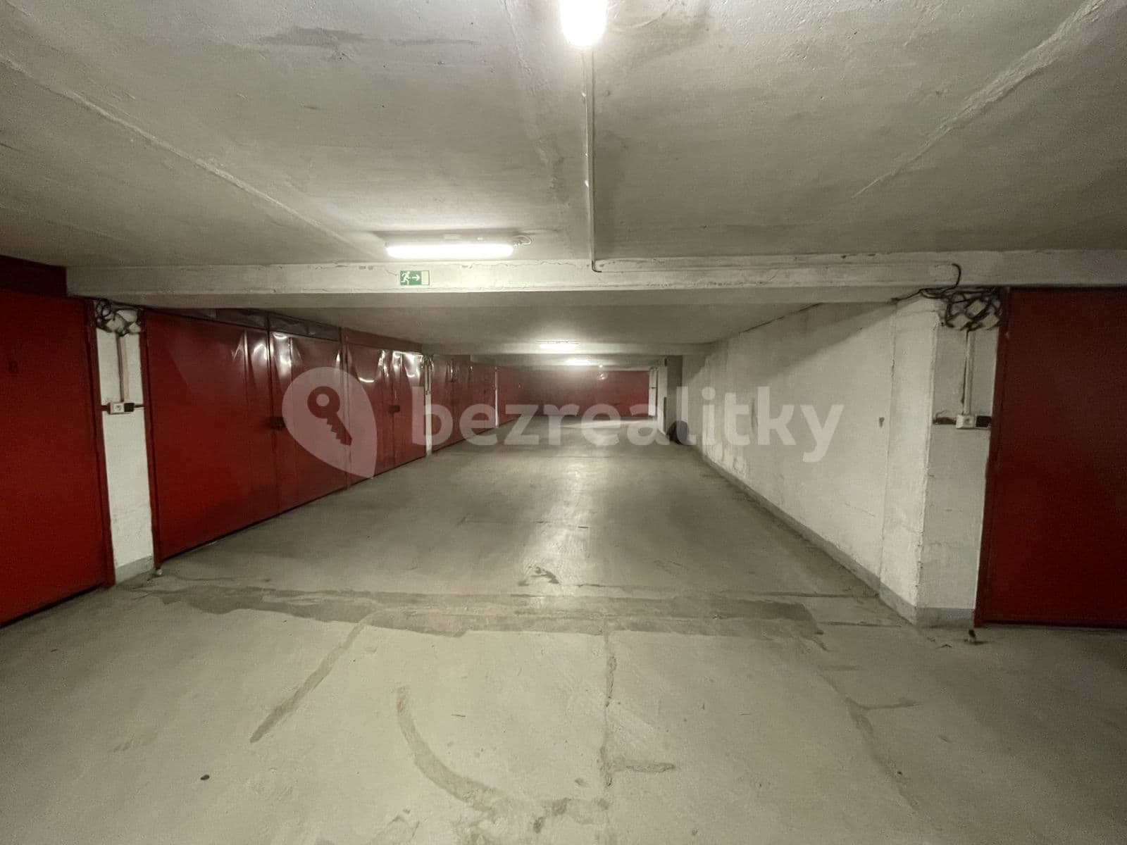 Prenájom garáže 19 m², Nušlova, Praha, Praha Prenájom garáže 19 m², Nušlova, Praha, Praha