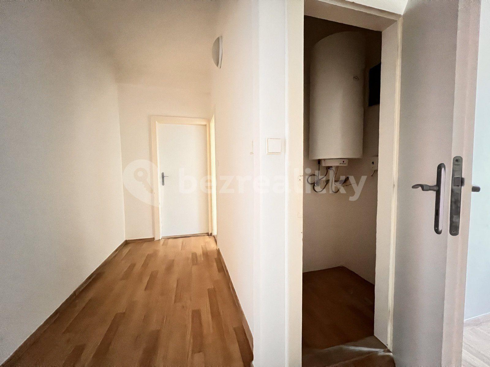 Prenájom bytu 3-izbový 68 m², U Dvoru, Ostrava, Moravskoslezský kraj