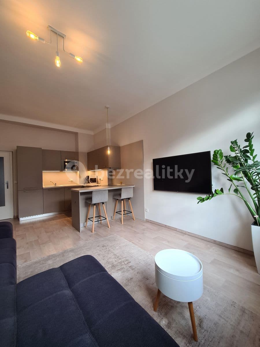 Prenájom bytu 3-izbový 74 m², Počátecká, Praha, Praha Prenájom bytu 3-izbový 74 m², Počátecká, Praha, Praha