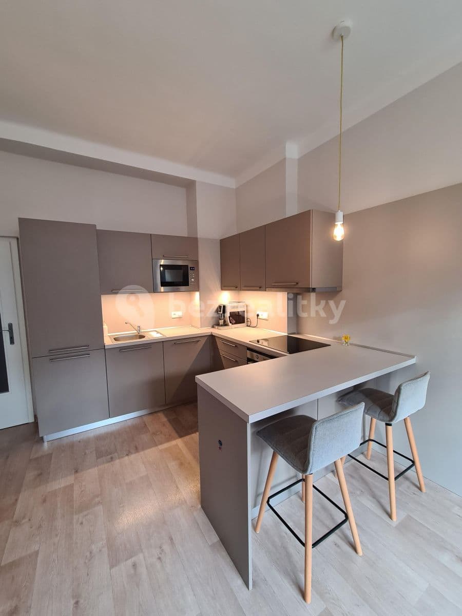 Prenájom bytu 3-izbový 74 m², Počátecká, Praha, Praha Prenájom bytu 3-izbový 74 m², Počátecká, Praha, Praha