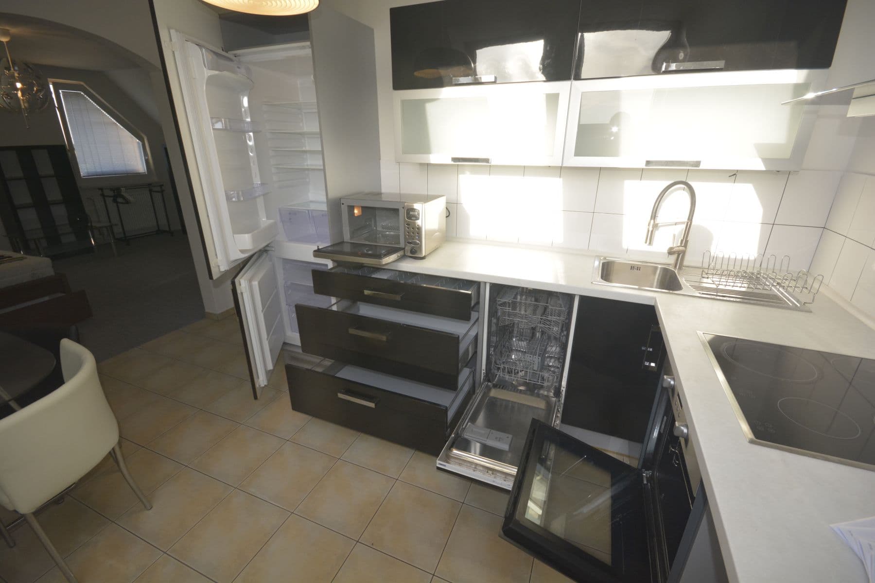 Prenájom bytu 1-izbový 52 m², U Školky, Nupaky, Středočeský kraj Prenájom bytu 1-izbový 52 m², U Školky, Nupaky, Středočeský kraj