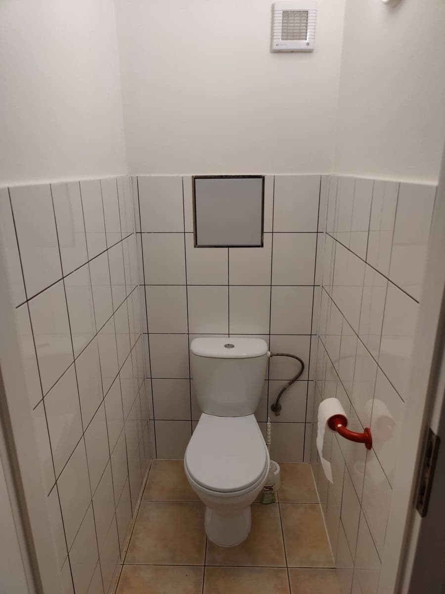 Prenájom bytu 1-izbový 52 m², U Školky, Nupaky, Středočeský kraj Prenájom bytu 1-izbový 52 m², U Školky, Nupaky, Středočeský kraj